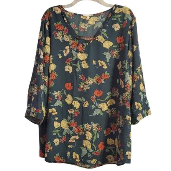 Maurices Women's Floral V-Neck Blouse Size 2 (2X) - Picture 1 of 5